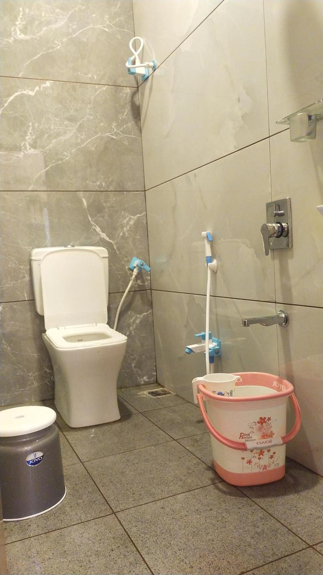Anant Home Stay اوجاين الغرفة الصورة