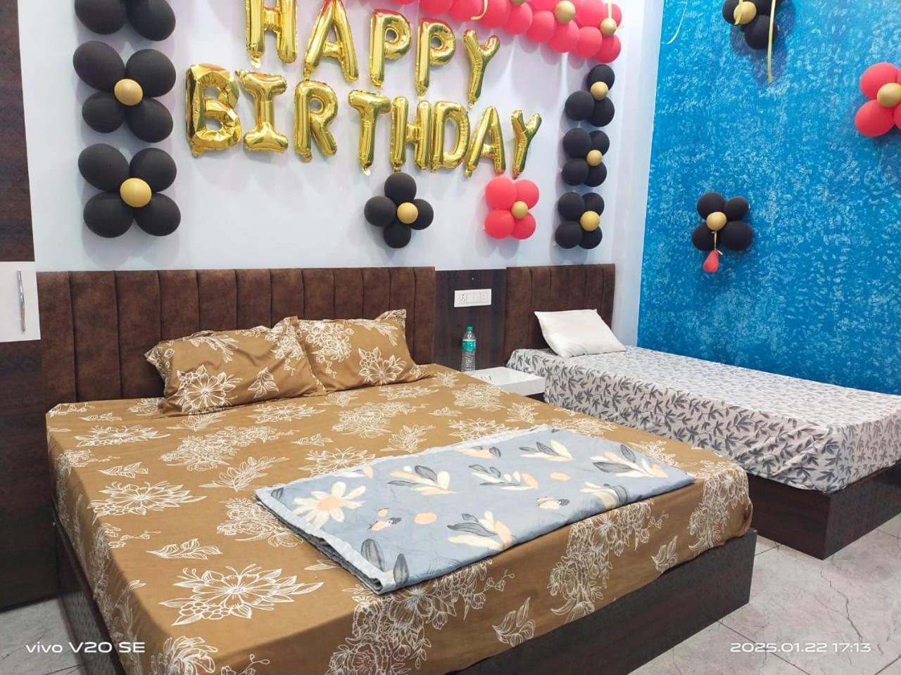 Anant Home Stay اوجاين الغرفة الصورة